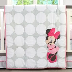 Minnie Mouse Polka Dots Comforter
